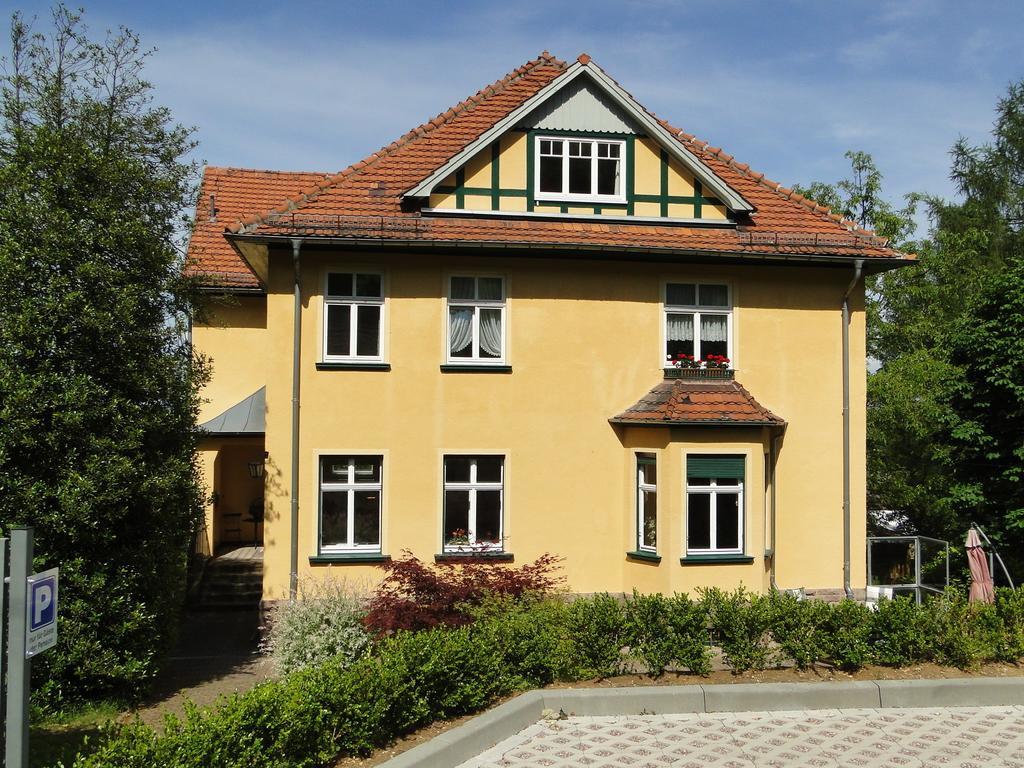 Pension Villa Am Burgberg วัลเทอร์สเฮาเซน ภายนอก รูปภาพ